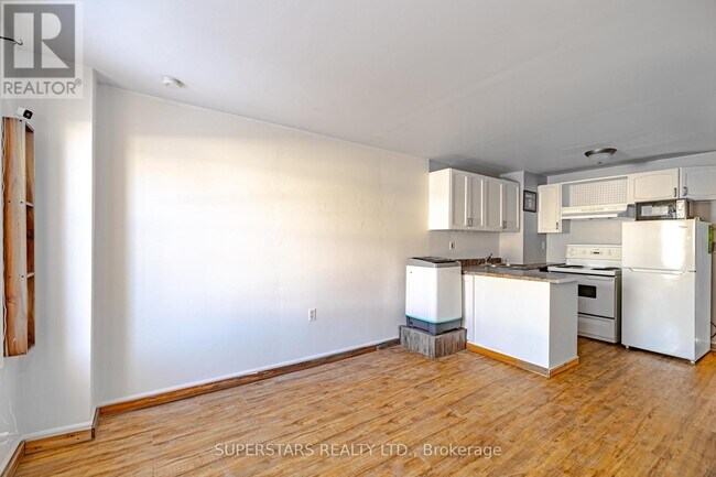 Photo du bâtiment - 165 1/2 OLIVE AVENUE