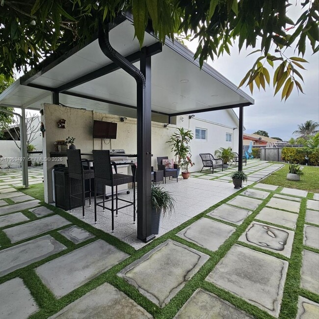 Foto del edificio - 19623 NW 30th Pl