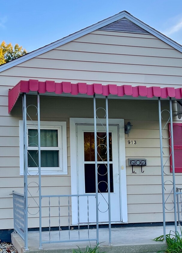 Foto principal - 913 E Emerson St