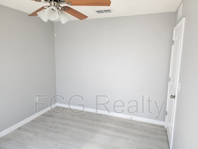 Foto del edificio - 314 Puffer Ct