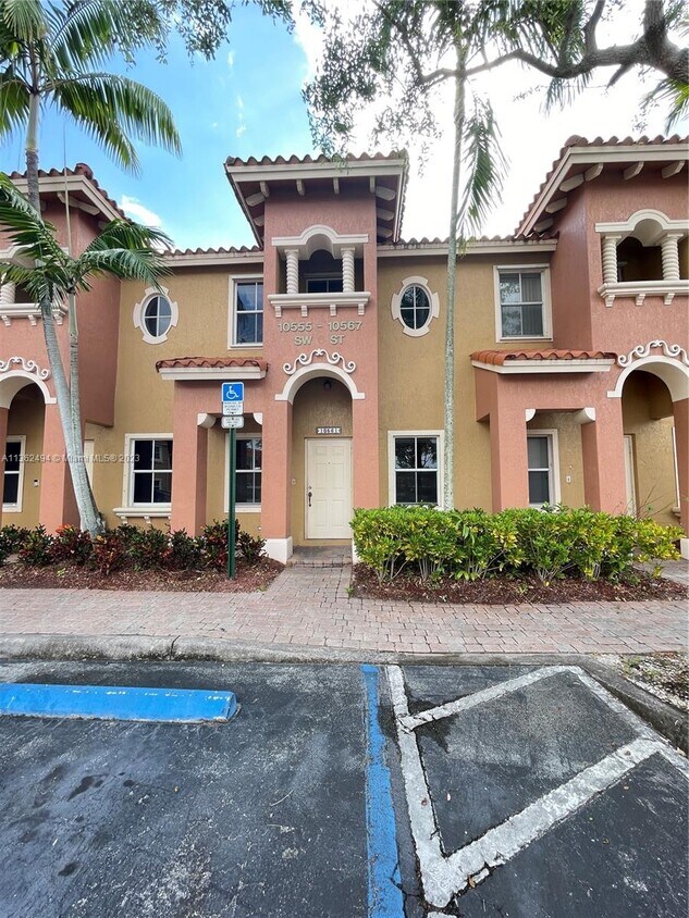 10561 SW 6th St Unit 1304, Pembroke Pines, FL 33025 Condo for Rent in