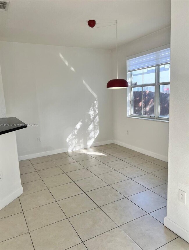 Foto del edificio - 7605 NW 115th Ct