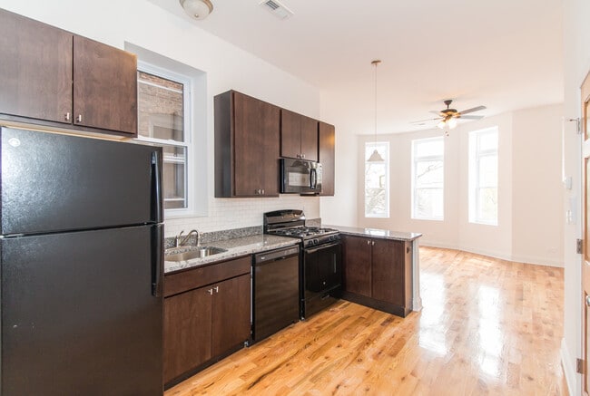 Foto del edificio - 1704 W Sunnyside Ave