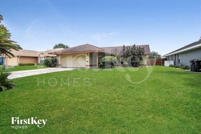 Foto del edificio - 90 Lake Daisy Blvd