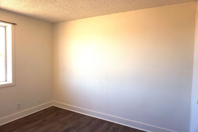 Foto del edificio - Affordable Two Bedroom
