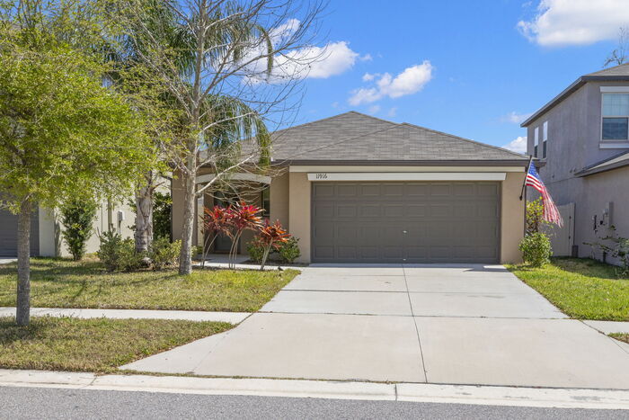 Foto principal - FULLY FENCED Home For Rent in Timber Creek!