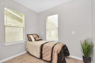 Building Photo - 1801 Roosevelt St