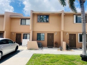 Building Photo - 139 Sparrow Dr
