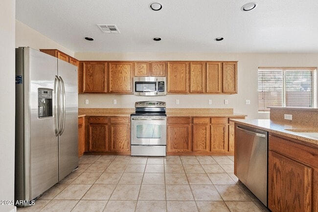 Photo - 15410 N 169th Lane Unit House