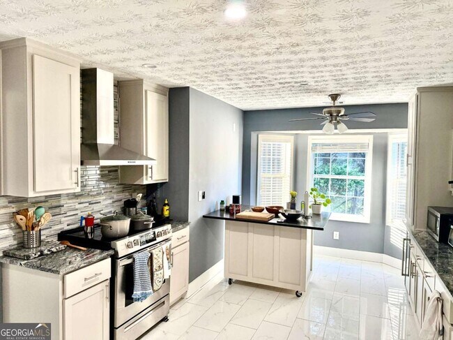 Foto del edificio - 3310 Stratton Ln