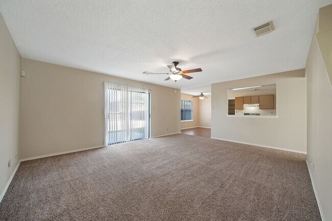 Foto del edificio - 3 Bedroom/2.5 Bathroom located in Meadow B...