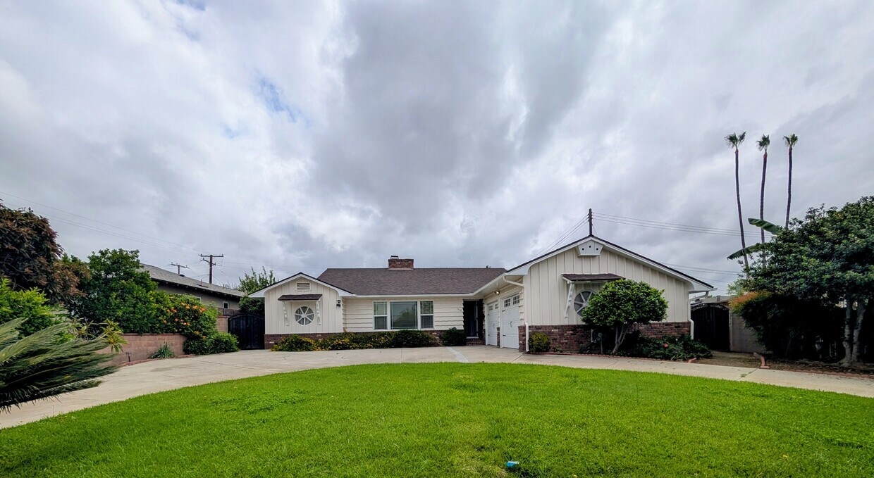 Foto principal - 1308 Claremont Pl