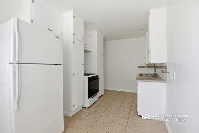 Foto del edificio - 1112 W 92nd St