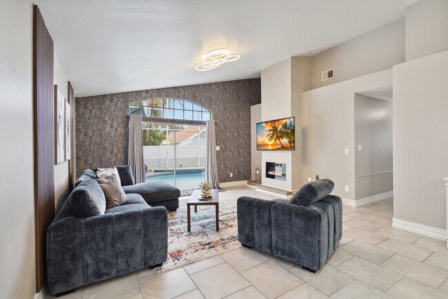 Foto del edificio - 4931 Dunmore Ln