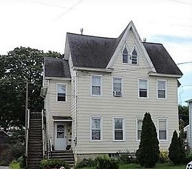 Front - 11 Cedar St