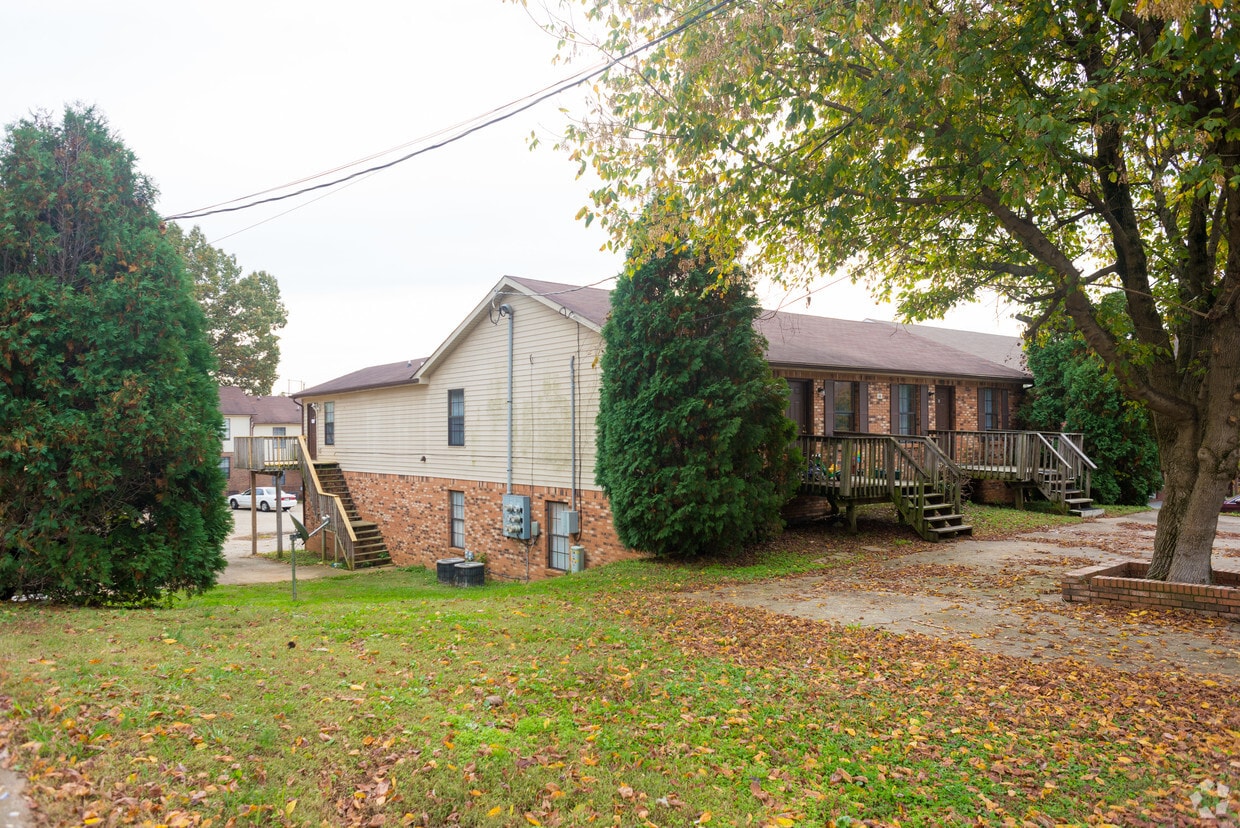 Building Photo - 139-151 Darlene Dr