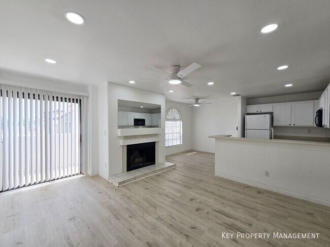 Foto del edificio - 2972 Juniper Hills Blvd
