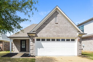 Building Photo - 9876 Southern Oak Way