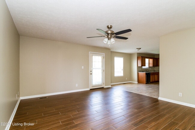 Foto del edificio - 156 John Court