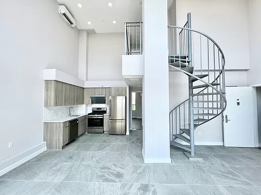 Building Photo - 3258 105th St