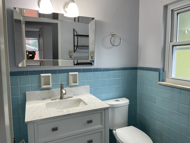 Foto del edificio - 1773 Bower Hill Rd