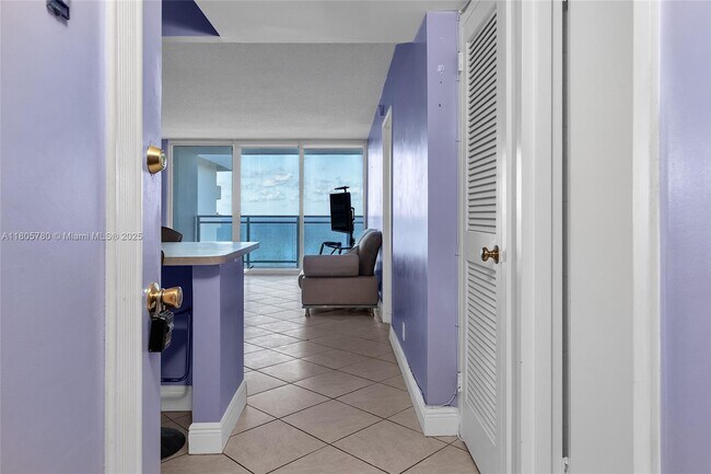 Foto del edificio - 2030 S Ocean Dr