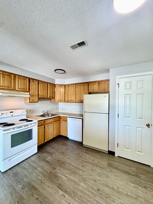 Cocina - Hickory Hill Estates