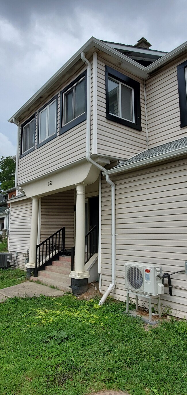 Photo du bâtiment - 151 Wellington St