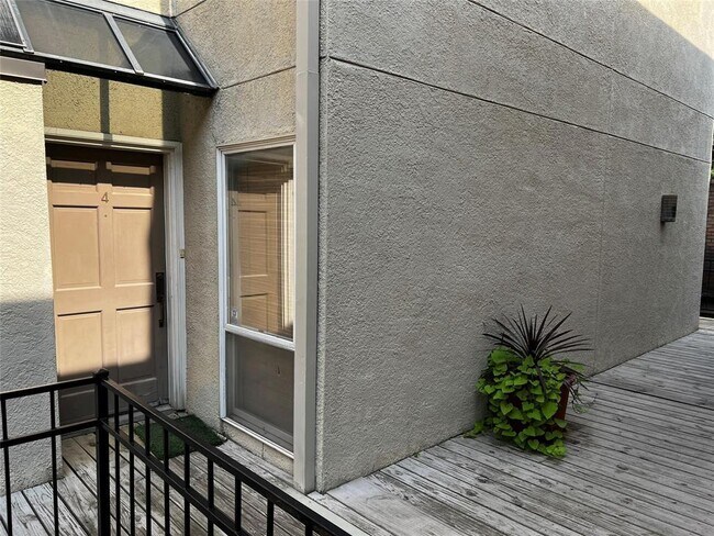 Entrance - 4114 Wycliff Ave