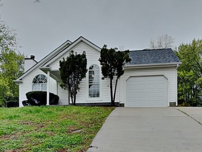 Building Photo - 1841 Sugar Hollow Dr