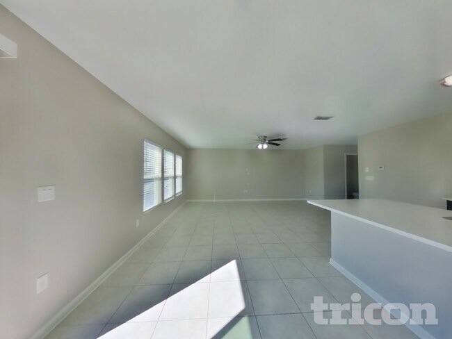 Foto del edificio - 1916 Constitutional Republic Pl