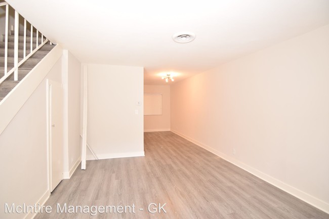 Building Photo - 453 S Barranca Ave