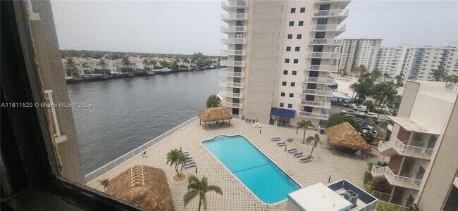 Foto del edificio - 1600 S Ocean Dr