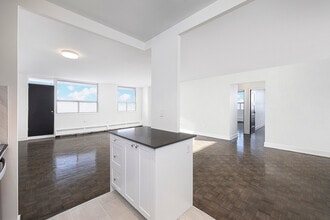 Building Photo - 2450 & 2460 Weston Rd