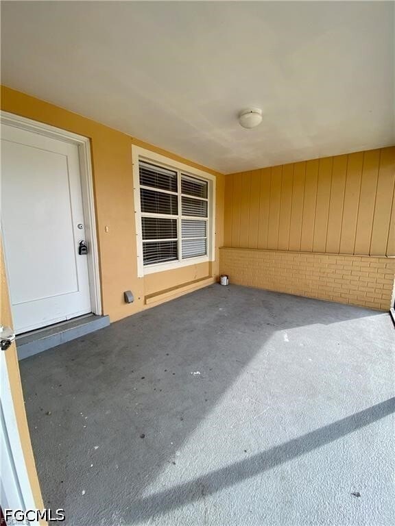 Building Photo - 4819 Marine Dr
