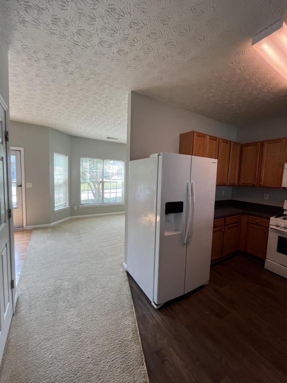 Foto del edificio - 4824 Walden Lake  Pointe