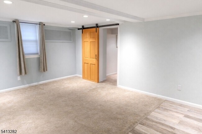 Foto del edificio - 355 Elm St