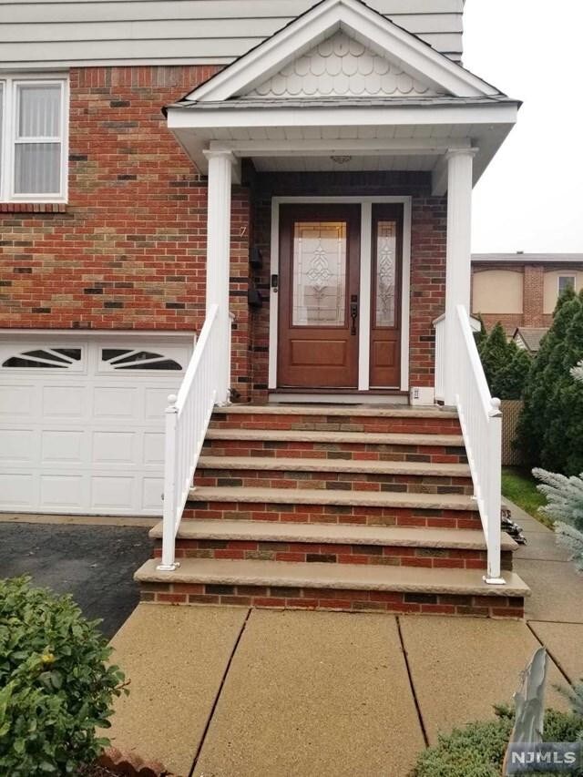 Building Photo - 3 bedroom in Garfield NJ 07026