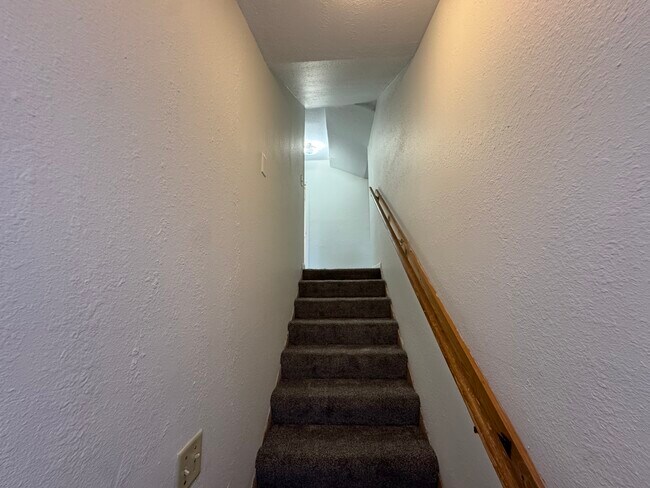 Foto del edificio - 1006 1/2 Therbrook St