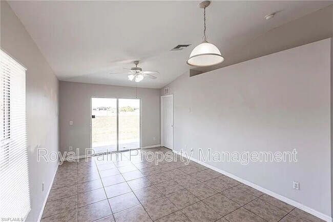 Foto del edificio - 2130 NE 8th Pl