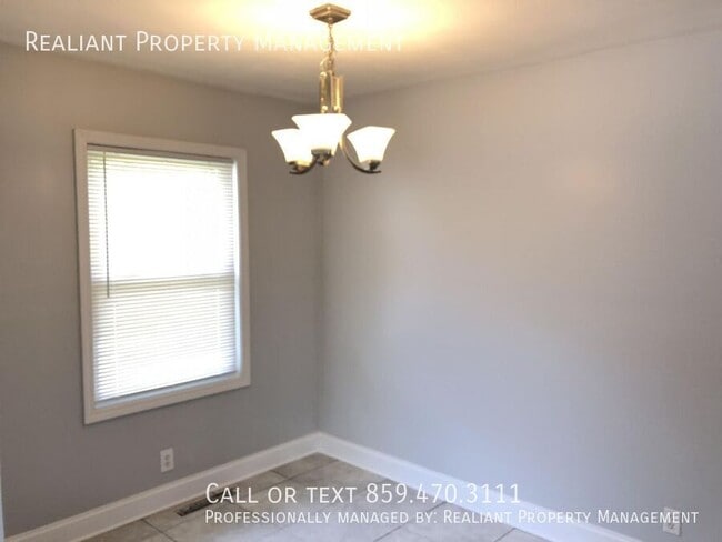 Building Photo - 149 St. Ann-