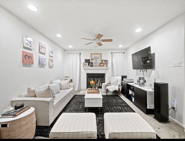 Photo - 1909 Chasewood Cir Apartment