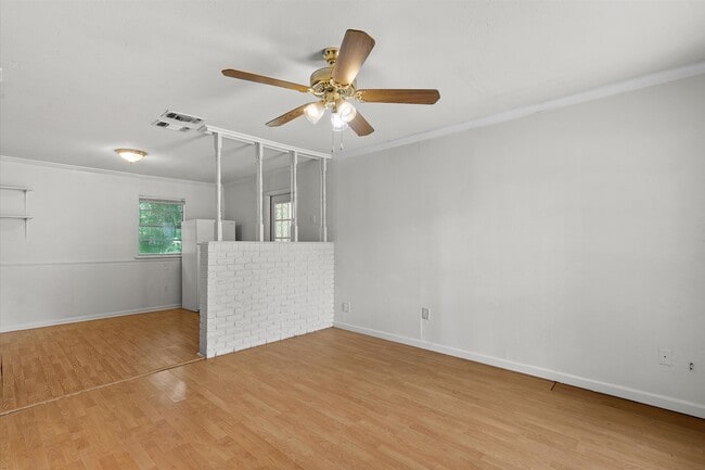 Building Photo - 1219 Lampkin St