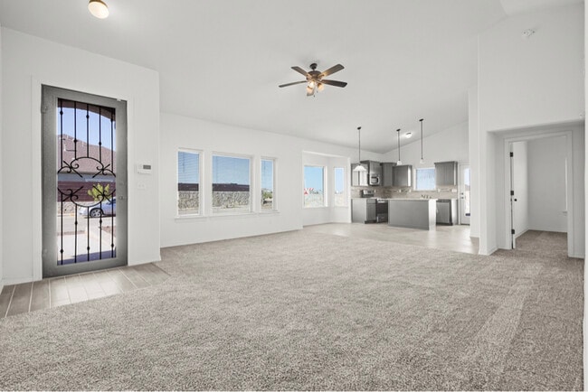 Foto del edificio - 1041 Summer Lake St