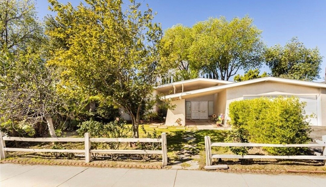 Primary Photo - 8763 Lurline Ave