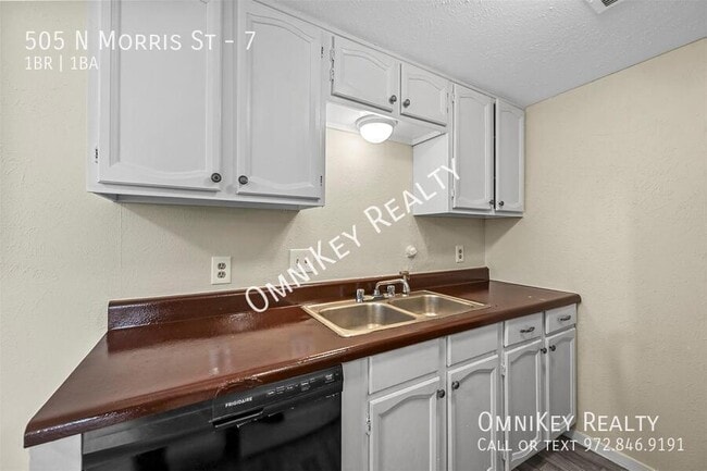 Building Photo - 505 N Morris St