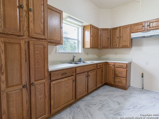 Building Photo - 2327 W Martin St
