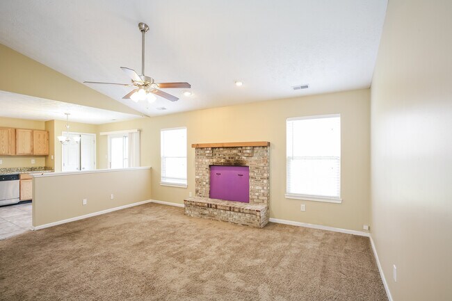 Building Photo - 1718 Blue Willow Cir