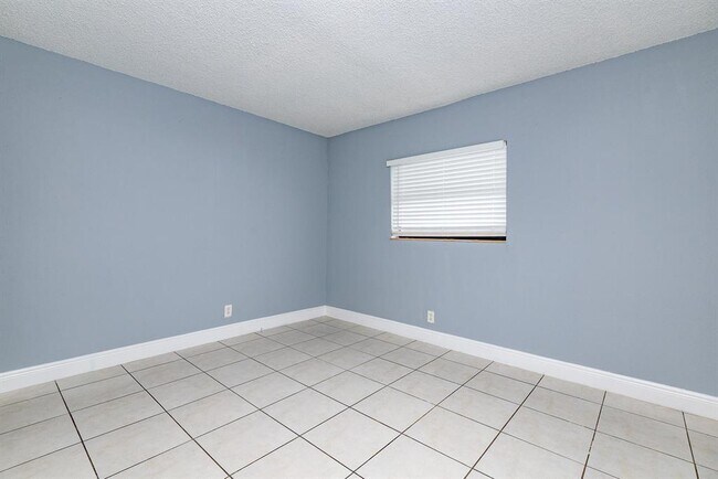 Foto del edificio - 4061 N Dixie Hwy