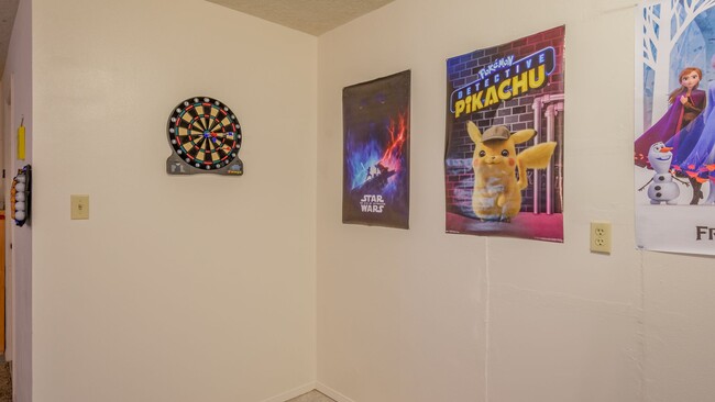 Building Photo - FULLY Furnished Rio Rancho Home, Utilities...
